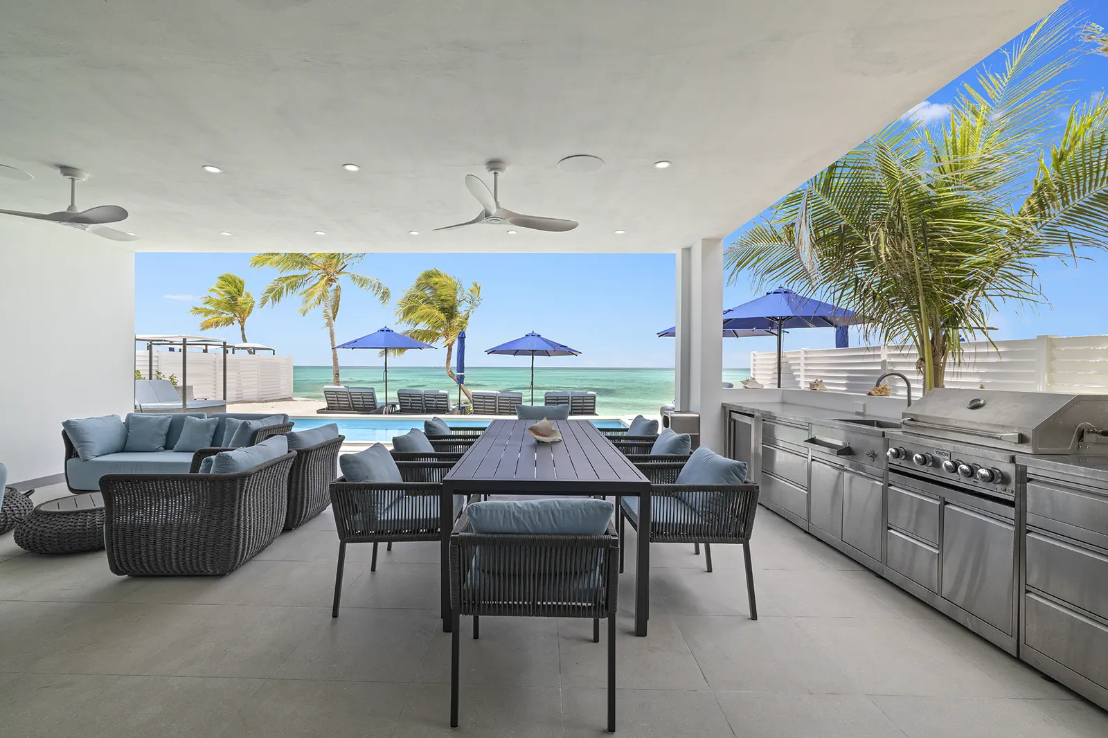 Aqua Blu Beach Villas